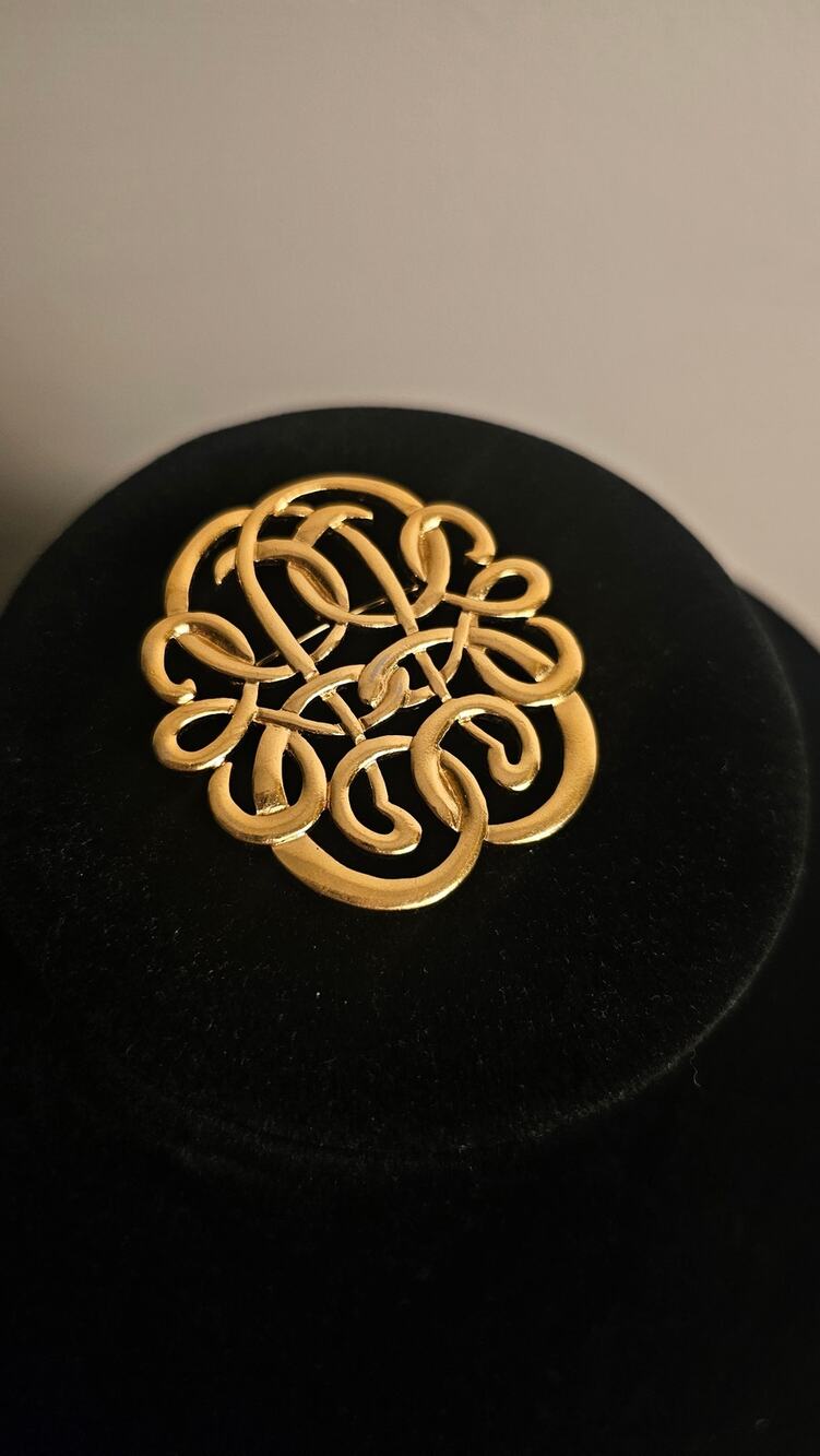 Vintage Avon Large 2" Gold Tone Brooch